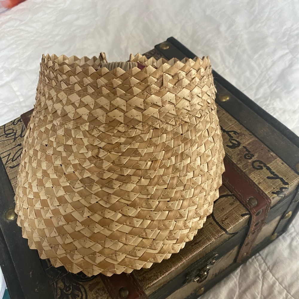 Sun visor